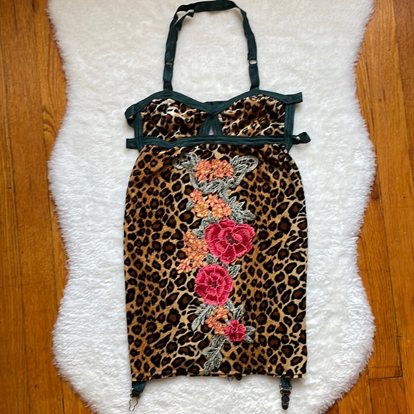 Solstice Intimates Wildcat Set - Picture 2 of 13